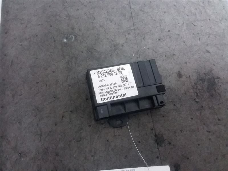 Fuel Pump Control Module R350 Fits 09-10 MERCEDES R-CLASS 2129001900