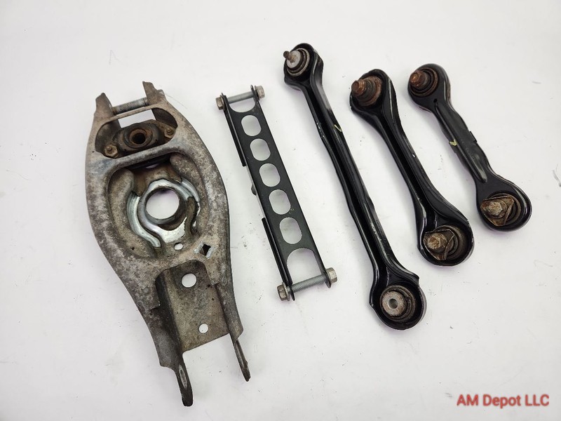 2009 BMW 135i 128i 335i E82 E88 E90 Rear Left Suspension Control Arm Set
