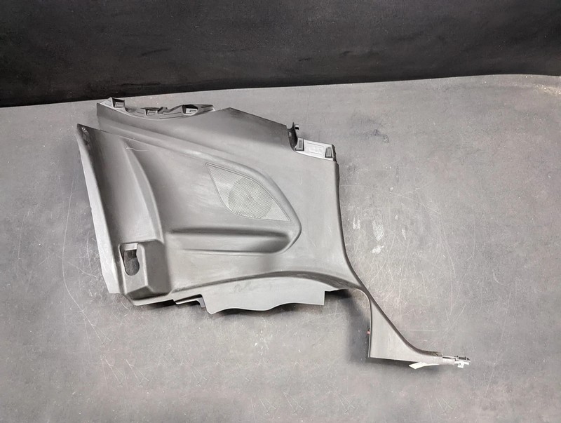 Left Quarter Lower Trim Panel 2017 Chevrolet Camaro 84076933 2018 2019 - 2024