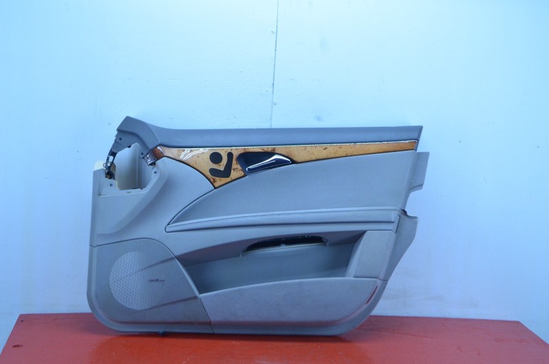 03-06 MERCEDES-BENZ W211 E320 FRONT RIGHT PASSENGER SIDE INTERIOR DOOR PANEL OEM