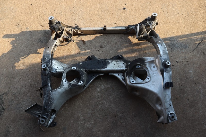 2011-2016 BMW 535I RWD F10 FRONT ENGINE CRADLE CROSSMEMBER SUBFRAME OEM