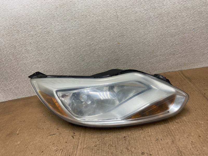 2012 2013 2014 Ford Focus Right Passenger Rh Side Headlight Oem AA8318 DW
