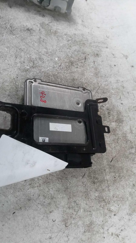 2016 Hyundai Elantra Engine Control Module ECM OEM 391312EGB1 Black 109K Miles