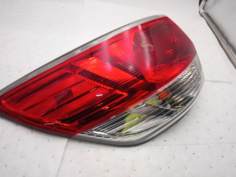 2015 Nissan Pathfinder Left Tail Light Assembly Black 170489 Used 104K Miles