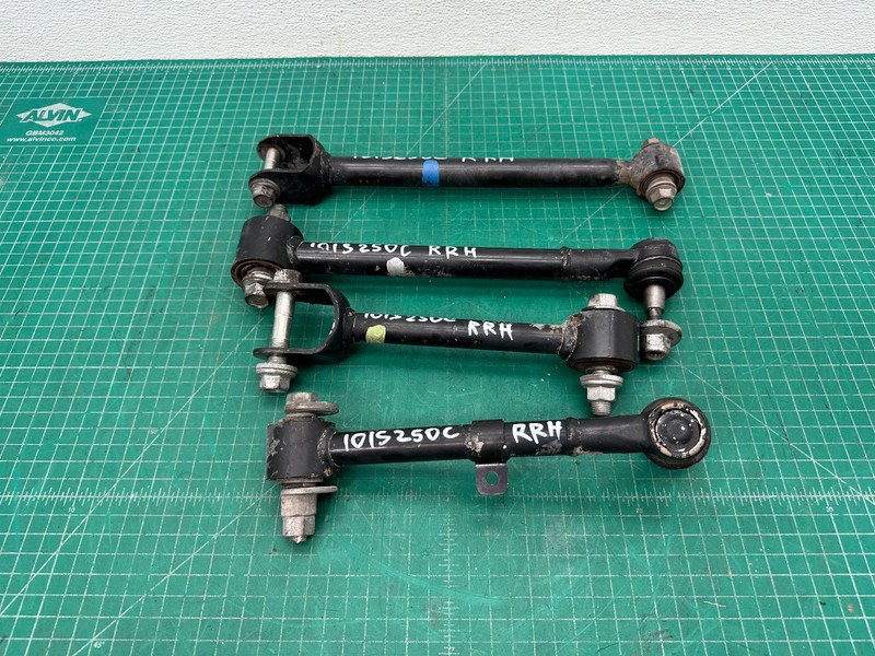10-15 Lexus IS250 IS350 REAR RIGHT SUSPENSION CONTROL ARM SET OEM