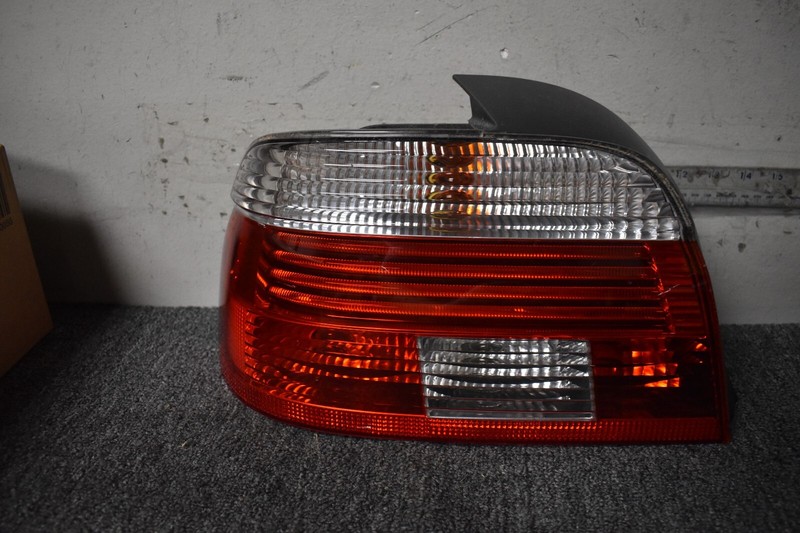 2001-2003 BMW 540I BASE TAIL LIGHT LEFT SIDE FACTORY OEM