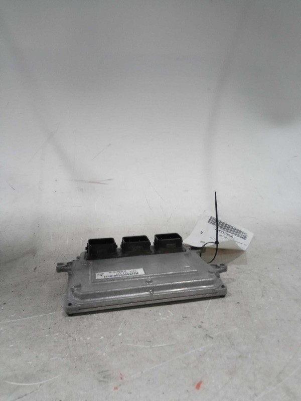 2014 Honda CR-V Engine Control Module ECM OEM 37820R5AA73 Black 106k Miles