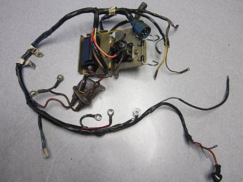 0983446 Engine Wire Harness for OMC Stringer 2.5 3.0 Stern Drive 1984-1985