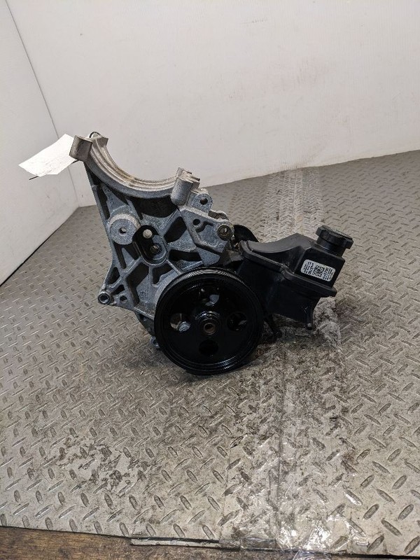 Power Steering Pump Fits 20-25 SIERRA 2500 PICKUP 1179543