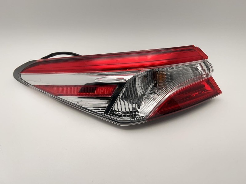2018-2024 Toyota Camry Left Driver Side Taillight Quarter Mounted