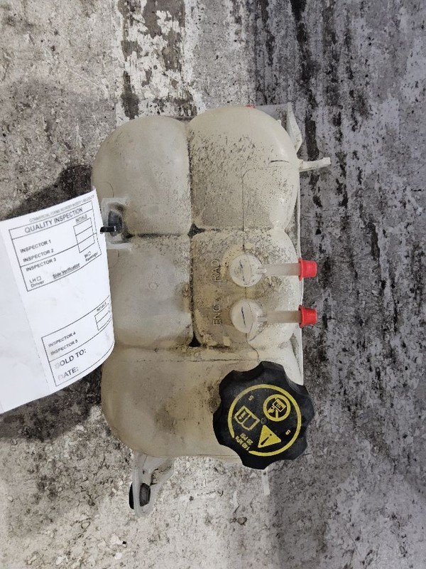 Coolant Reservoir Fits 19-23 SIERRA 1500 PICKUP 3404205