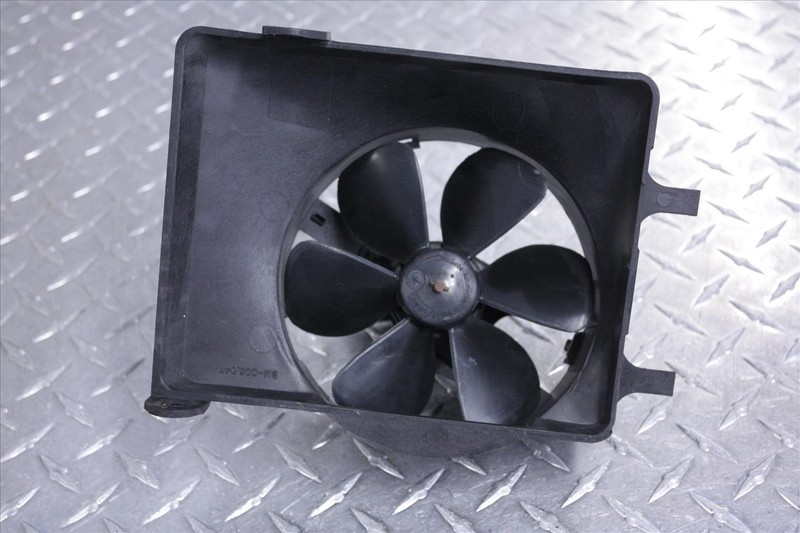 2001 BMW K 1200 RS LEFT RADIATOR FAN WITH HOUSING OEM K1200 01