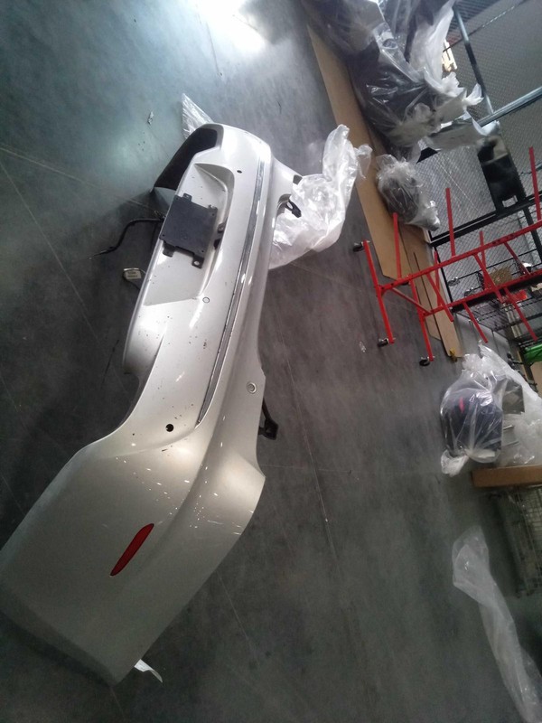 2015 Jaguar XJ Silver OEM Bumper Assembly C2D3626, C2D5373XXX, 112k Miles