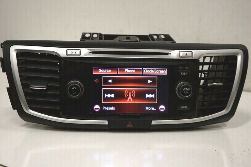 HONDA ACCORD Receiver Tuner Radio UnitAM-FM CD Player OEM 2013 *