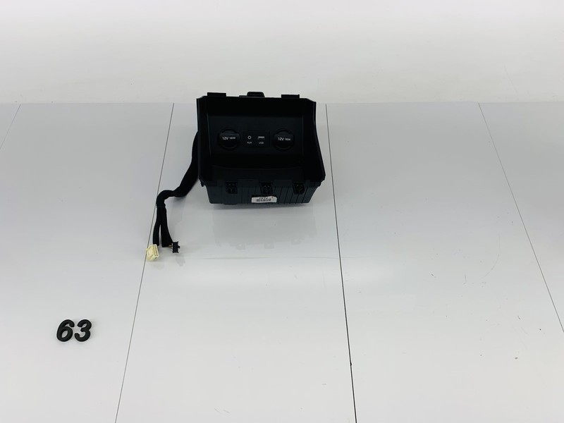 17-20 HYUNDAI ELANTRA CENTER CONSOLE STORAGE TRAY COMPARTMENT & POWER OUTLET OEM