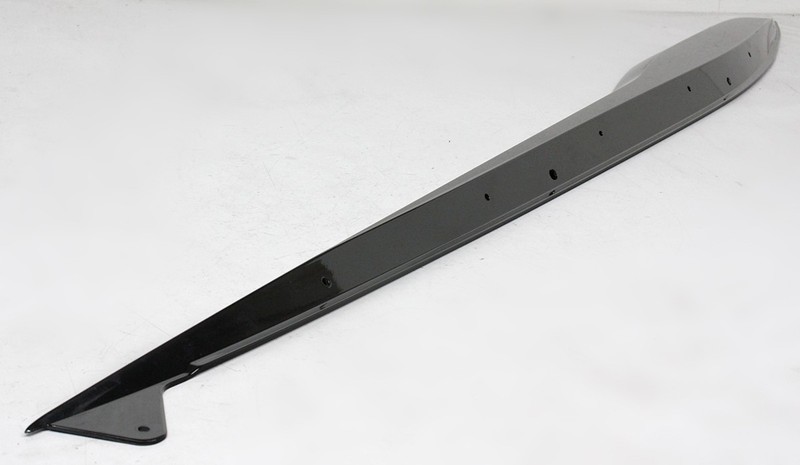OEM Passenger Door Aperature Rocker Molding For Chevy C8 Corvette Carbon Flash