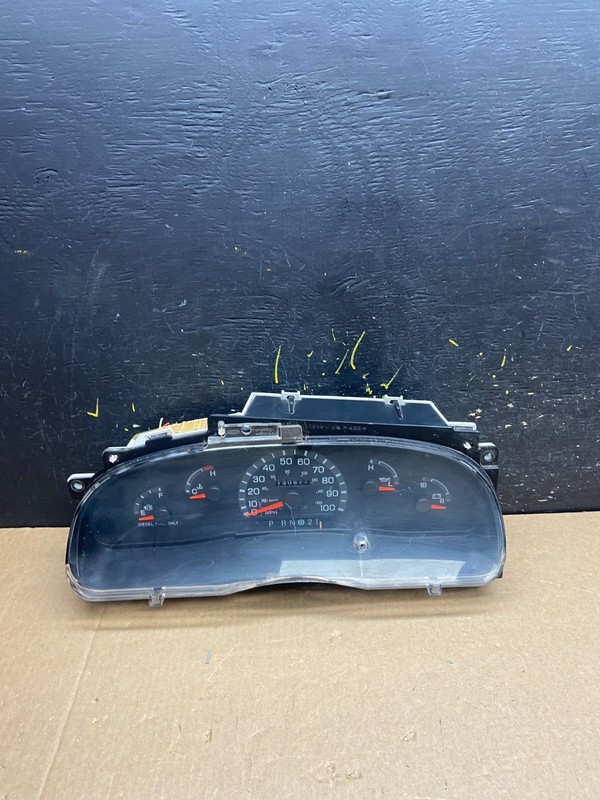 2001 - 2002 Ford Econoline E250 E350 Van Speedometer Instrument Cluster x6597 DG