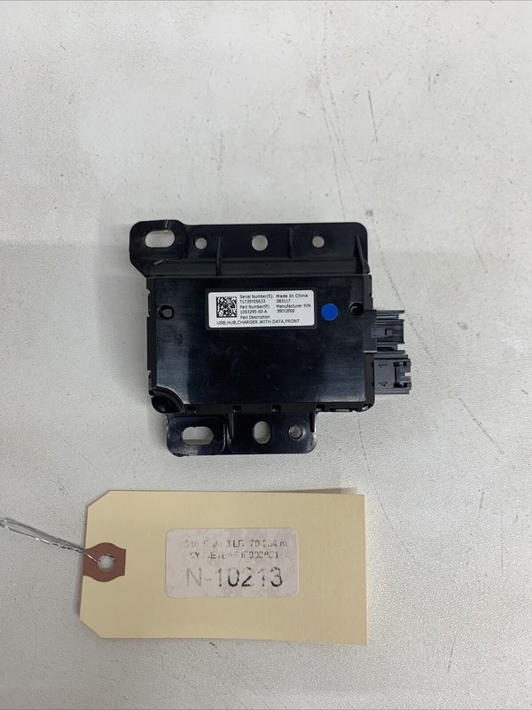 Tesla Model 3 Front Center ConsoleHub Charger Control 1093295-00A 10213 B123
