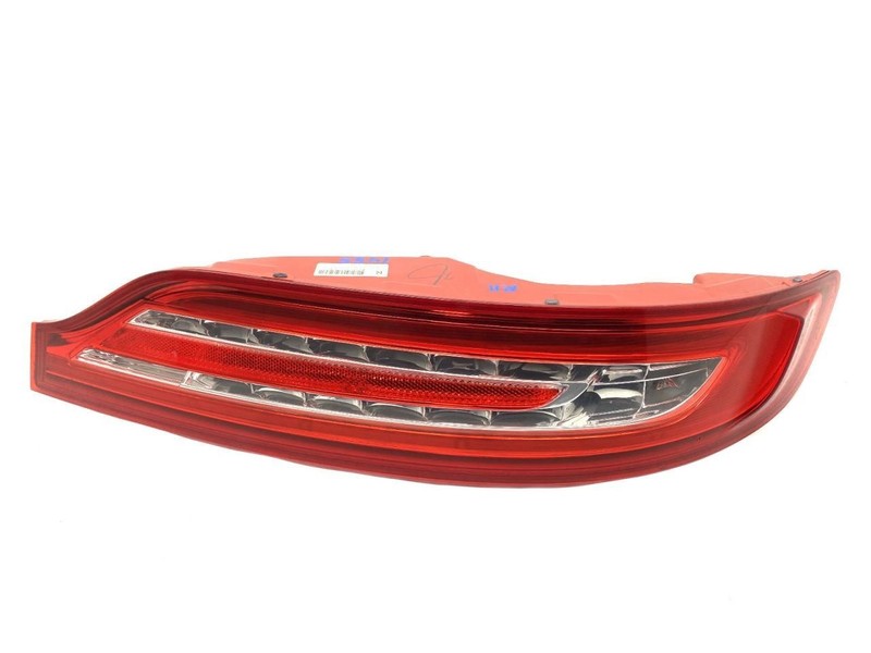 Right Passenger Lift Gate Mounted Tail Light Fits 2015-2019 Lincoln MKC 87937