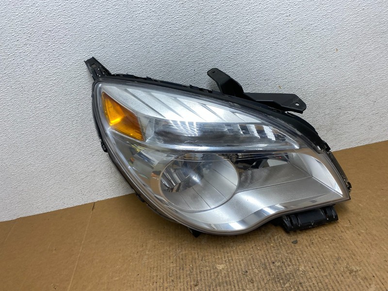 2010 - 2015 Chevrolet Equinox Halogen Headlight Right Passenger Side AE2591 DW