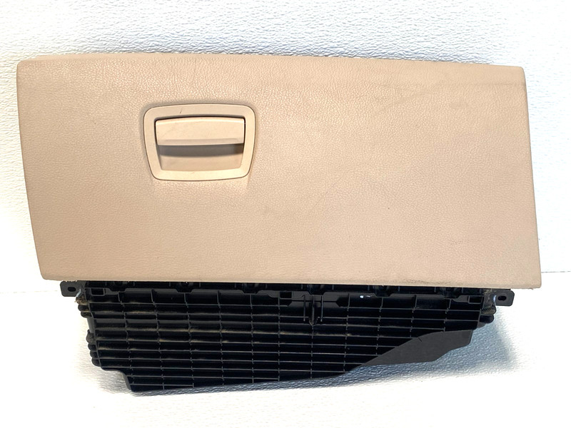 11 12 13 BMW 535i 550i F10 DASHBOARD GLOVE BOX STORAGE COMPARTMENT #A0.16