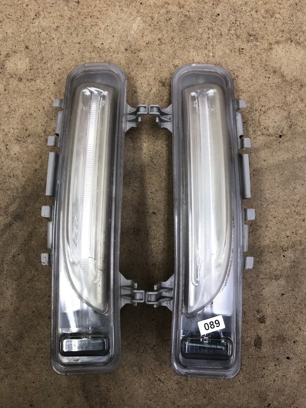 2011-2014 Ford Edge RH & LH Side Fog Light Signal Parking Light Bumper Light OEM