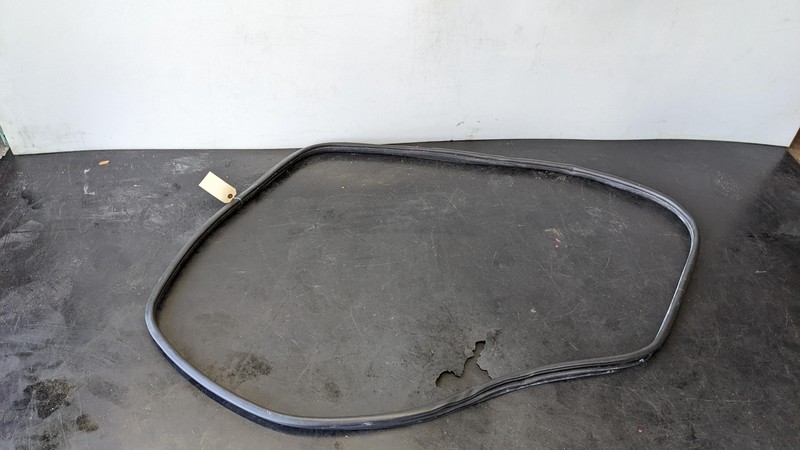 Rear Left Door Body Weatherstrip 2020 Honda Passport 72815-TG7-A01 2019