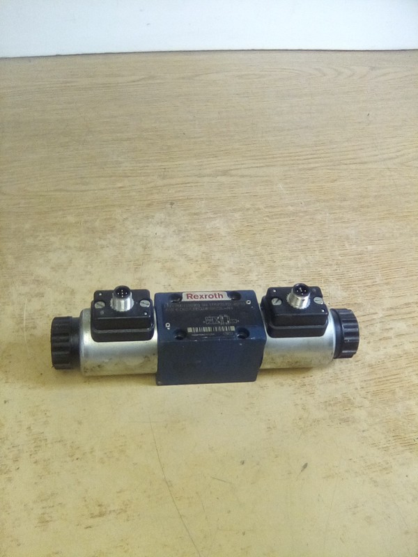 Rexroth R901235363 Hydraulic Solenoid Valve