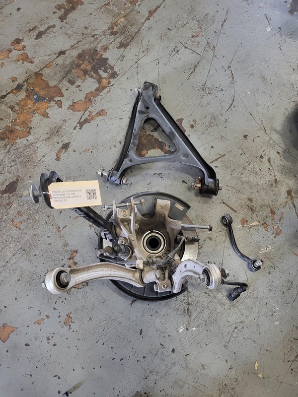 Used Oem Porsche Rear Suspension Assembly left 2014 for Cayenne 11-14