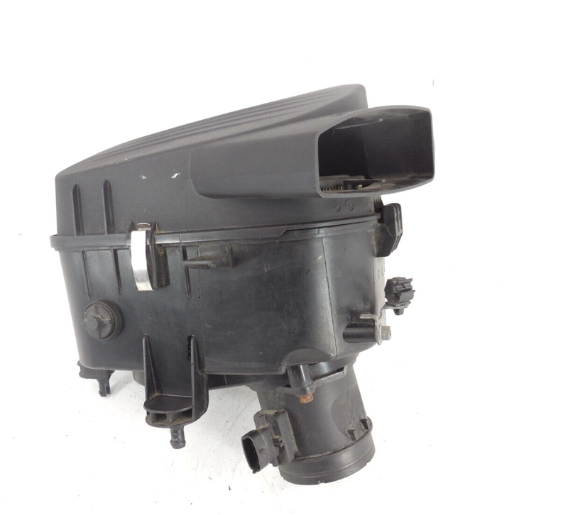 2014-2016 Maserati Quattroporte 3.0L Air Cleaner Housing Box Passenger Right OEM