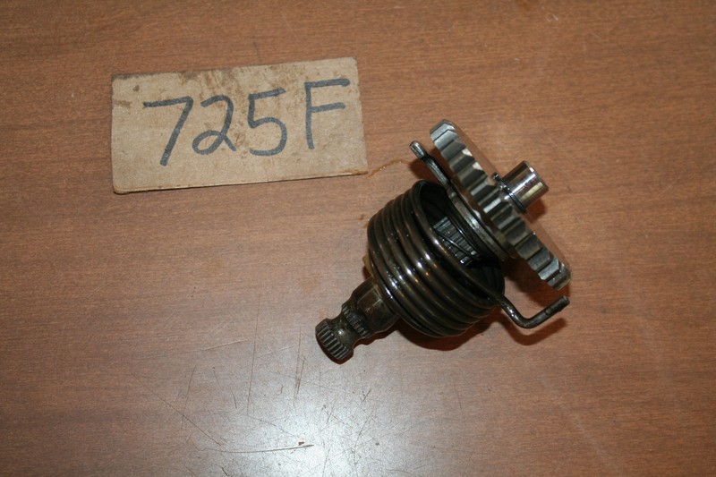 1983 Kawasaki KDX 80 Kick Starter Shaft Spindle Ratchet Mechanism OEM 83 B