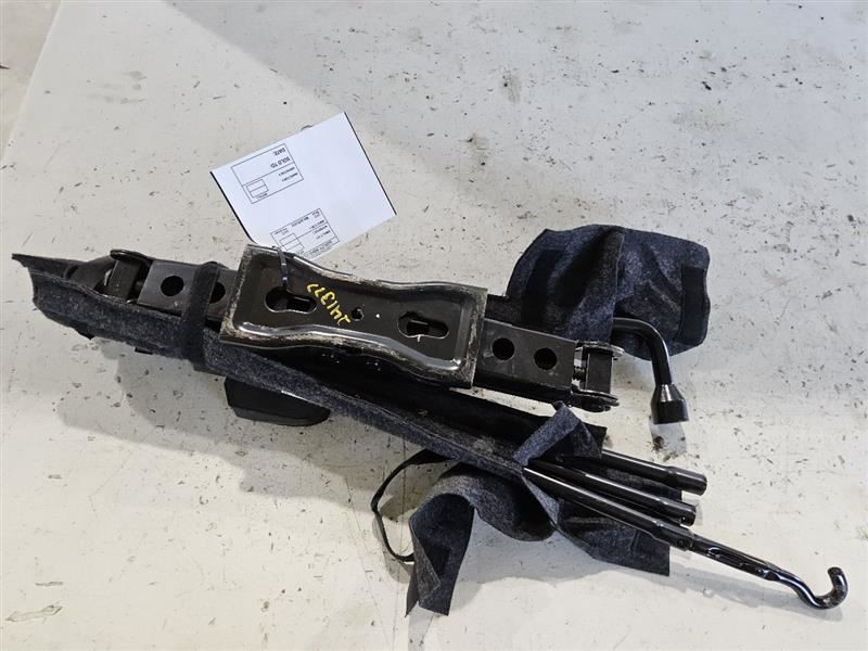 2015-2020 Ford F150 Scissor Jack with Tools Kit Set Assembly