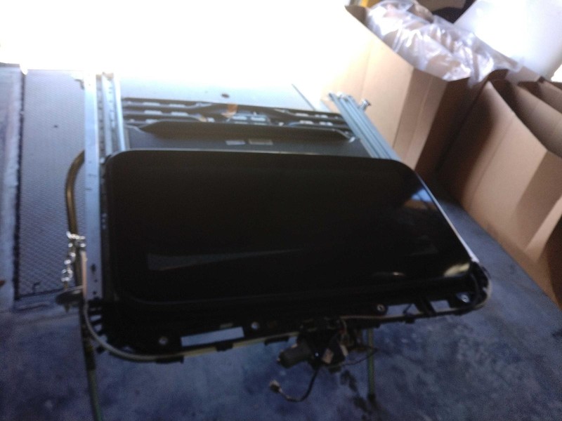 Used Roof Panel Glass fits: 2017 Cadillac Escalade Crew Cab Grade A