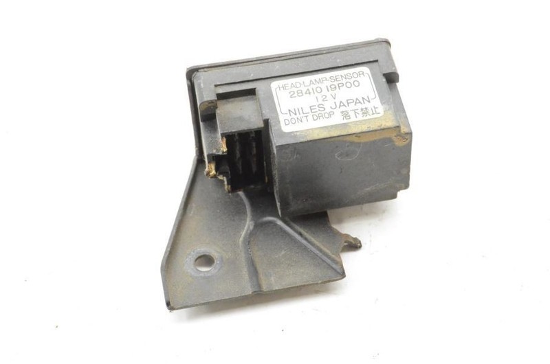 1987-1989 Nissan 300ZX VG30 Z31 2+0 Headlamp Sensor 28410 19P00