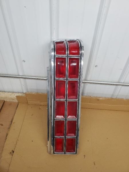 Passenger Right Tail Light Sedan Fits 85-86 PARISIENNE 284968