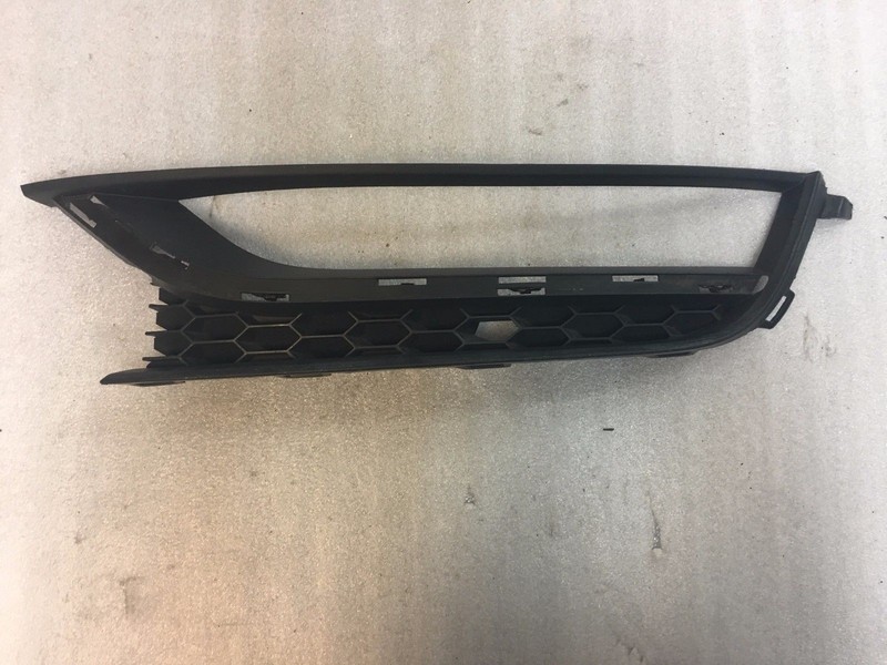 2012 - 2015 VOLKSWAGEN PASSAT LEFT FRONT BUMPER GRILLE FOG TRIM GARNISH OEM