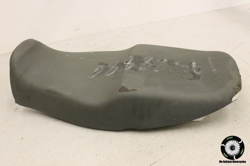 1996 YAMAHA XJ 600 S SECA FRONT DRIVER SEAT PAD SADDLE OEM 96 XJ600