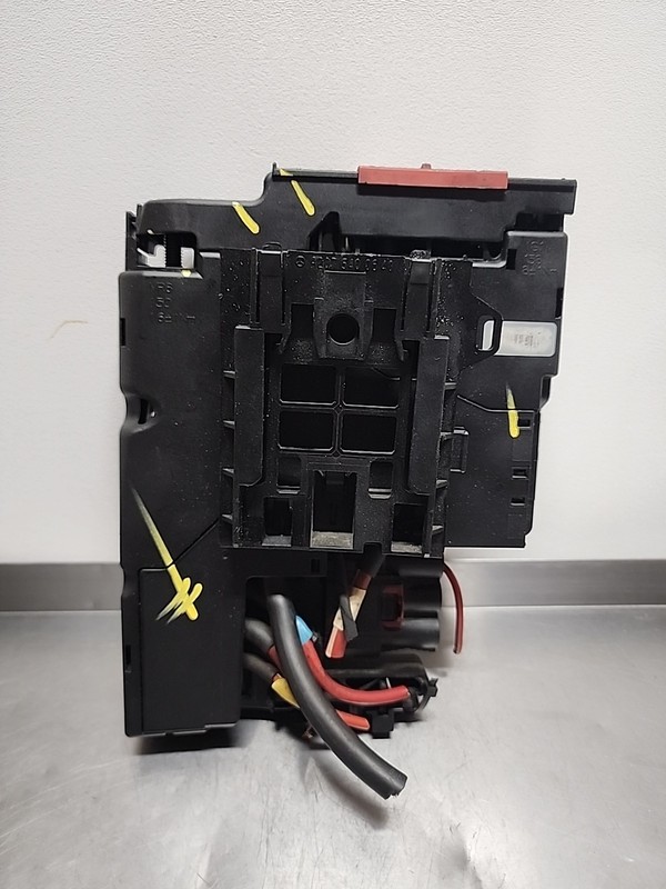 2010 Thru 2017 Mercedes W207 E350 E550 Fuse Relay Junction Box A2075400640 OEM