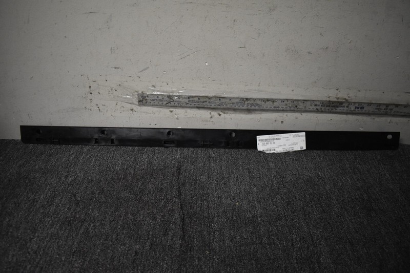 2007-2014 MERCEDES BENZ CL 600 BASE STRIP LEDGE FACTORY OEM