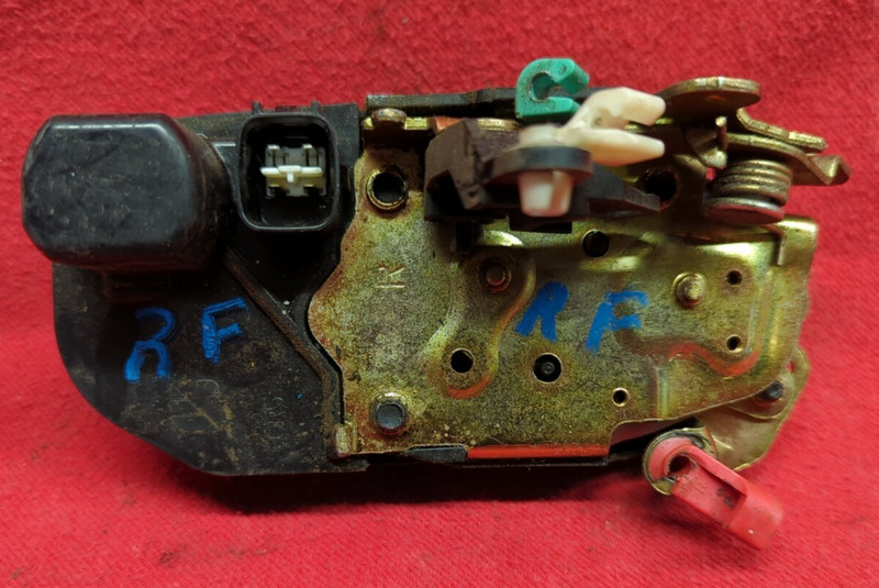 2004 2005 2006 2007 2008 2009 Dodge Chyrsler FRONT RIGHT Door Lock Actuator