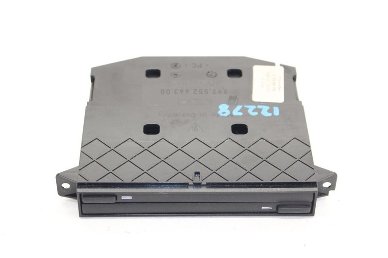 06-08 Porsche CAYMAN 2.7L CD Storage 99755266300
