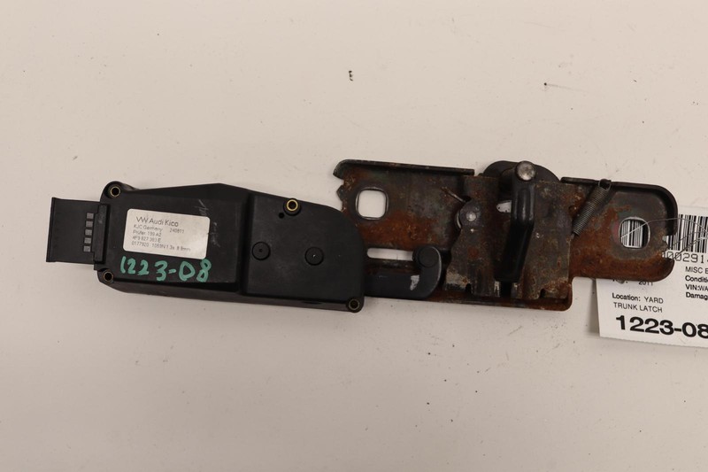 2007-2015 AUDI Q7 TAILGATE LIFTGATE LATCH LOCK ACTUATOR STRIKER PLATE OEM