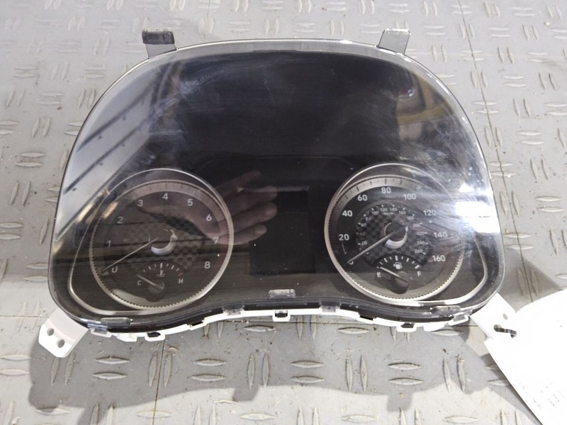 2019-2020 Hyundai Elantra Speedometer Instrument Cluster 2.0L MPH US Market