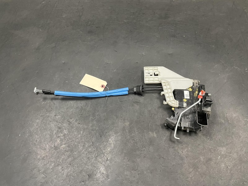 Front Right Door Lock Latch 2020 Kia Soul 81320-K0010 2021 2022 2023