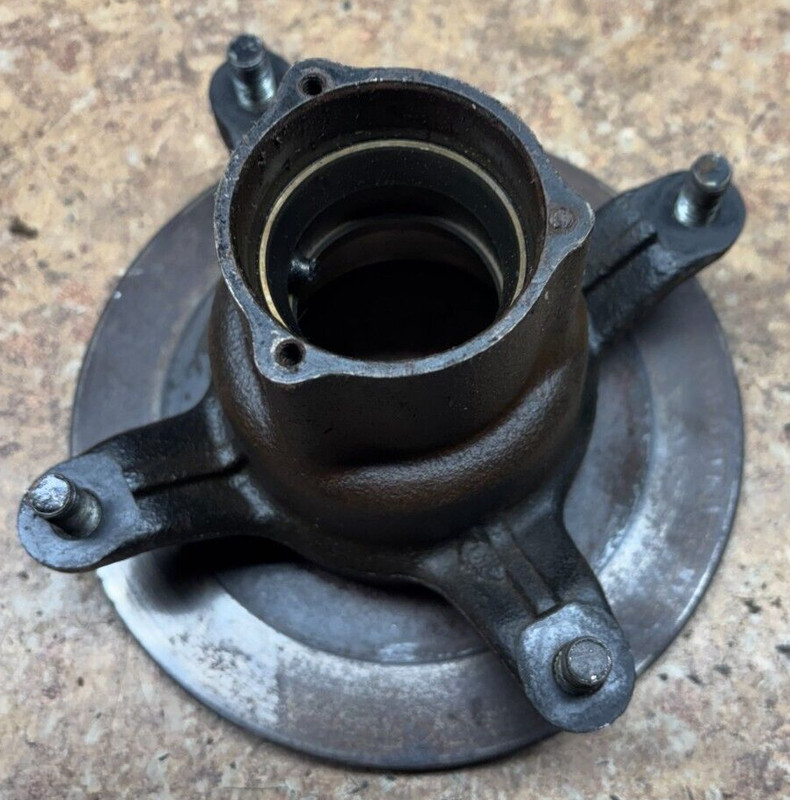 1997 Polaris Xplorer 300 4x4 ATV Right Front Wheel Hub Carrier Mount Rotor 97 C9