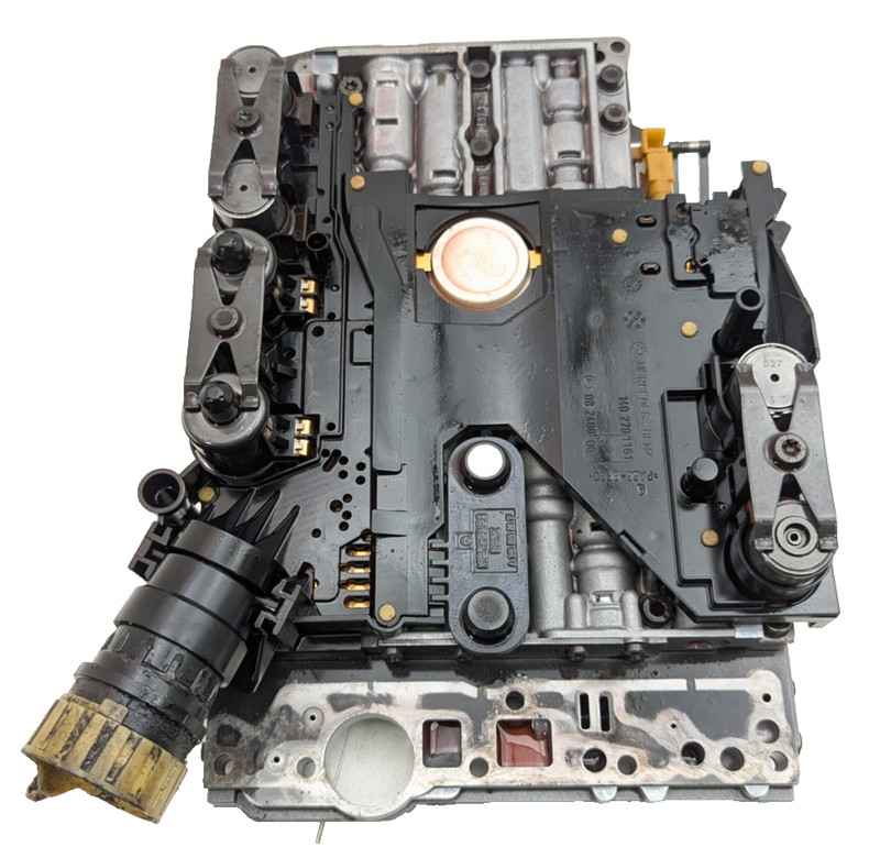 01 Mercedes R170 SLK320 valve body transmission 1402773801 w/ solenoids