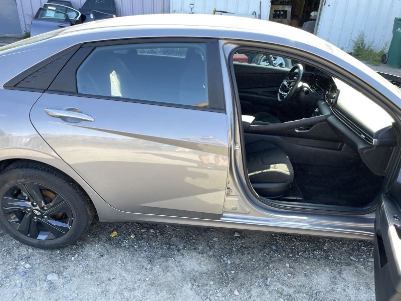 2021-2023 HYUNDAI ELANTRA RIGHT ROCKER W/POST GRAY PC:M6T AT FWD 14K -SEL- 58291