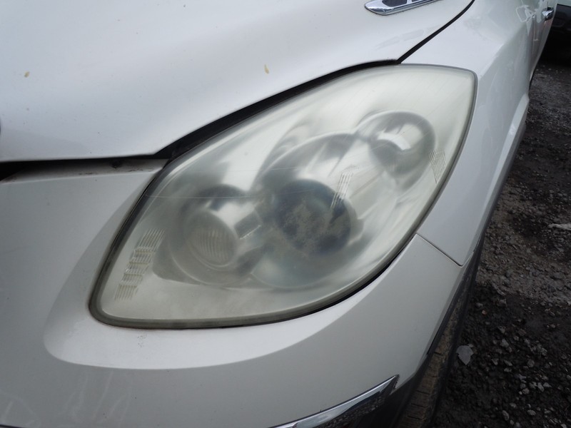 2008-2012 Buick Enclave Xenon HID Headlight Driver Left W/O Opt T97