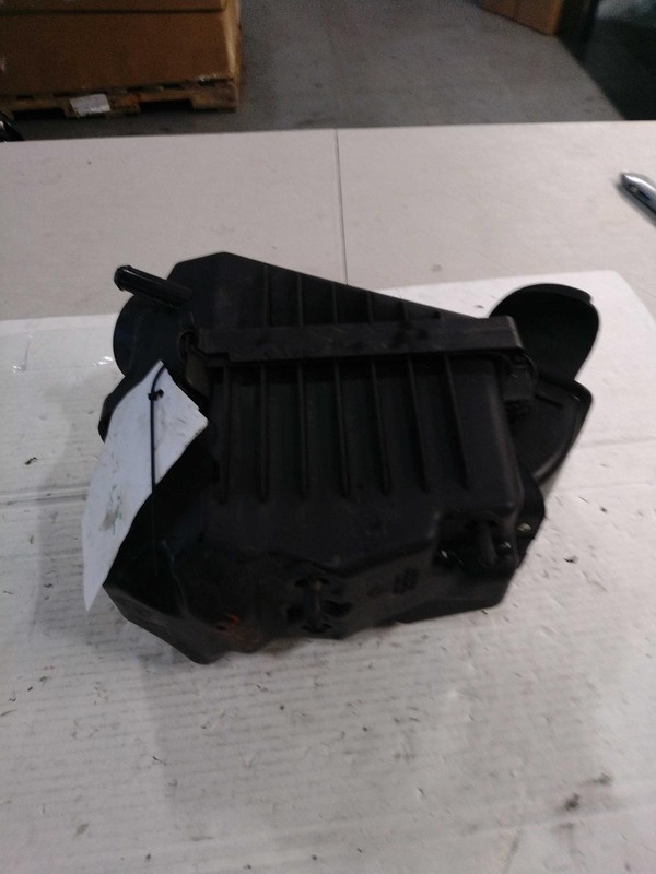 2016 Jeep Wrangler Air Cleaner Assembly OEM 4627063AD Used 3.6L Grey