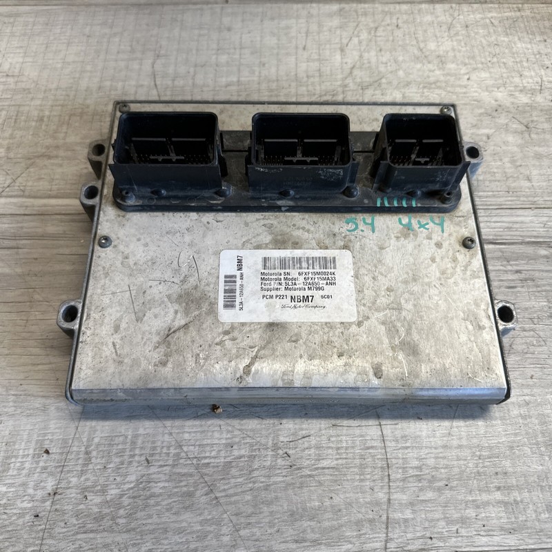 5L3A12A650ANH I 2005 Ford F150 ECM ECU 5.4L AT 4x4 OEM Engine Computer